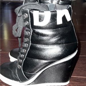 Dkny 6.5